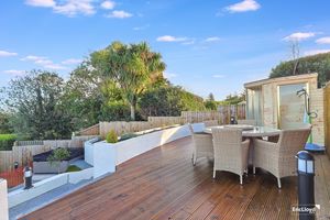 Photo 17- click for photo gallery